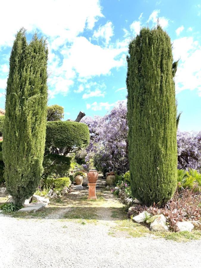 La Maison De Justine Grimaud Exterior photo